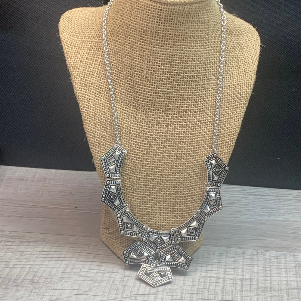 Silver Tone Geometric Bib Statement Necklace Tribal Boho Style 20 Inch 5527